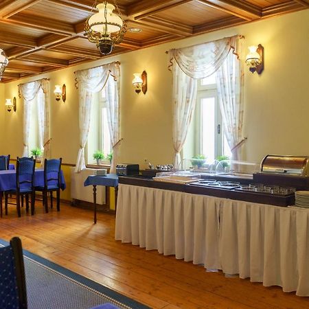 Heluan Hotel Karlsbad Eksteriør billede