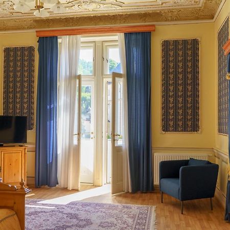 Heluan Hotel Karlsbad Eksteriør billede