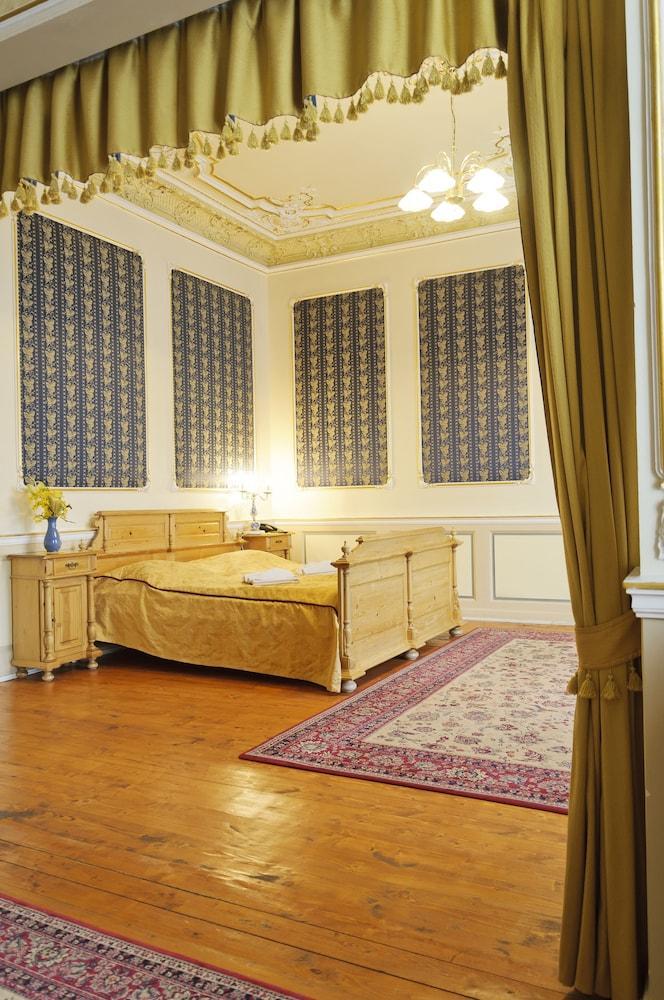 Heluan Hotel Karlsbad Eksteriør billede