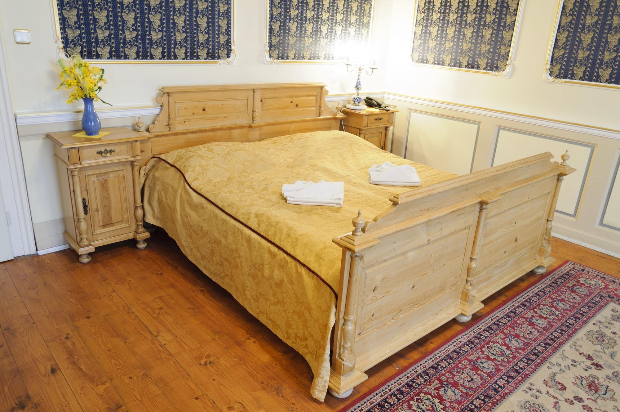 Heluan Hotel Karlsbad Eksteriør billede