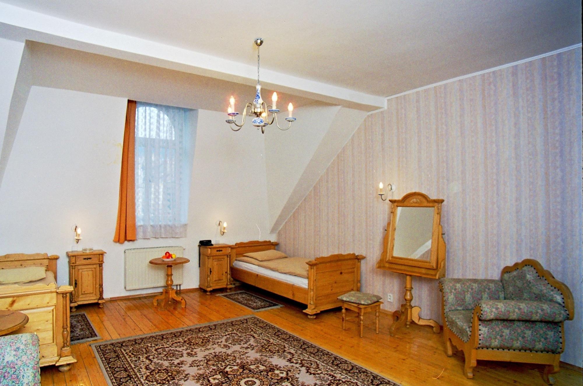 Heluan Hotel Karlsbad Eksteriør billede
