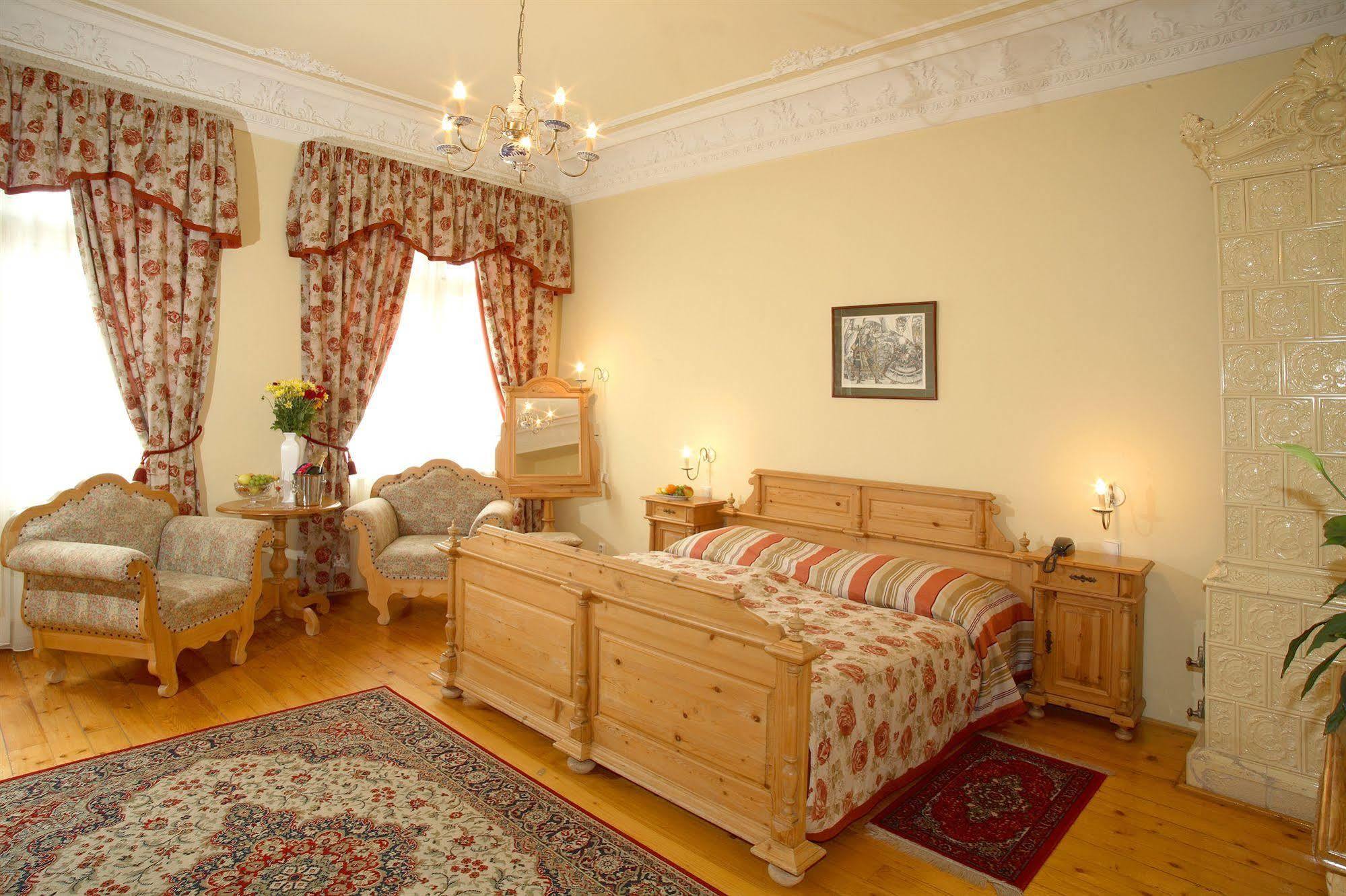 Heluan Hotel Karlsbad Eksteriør billede