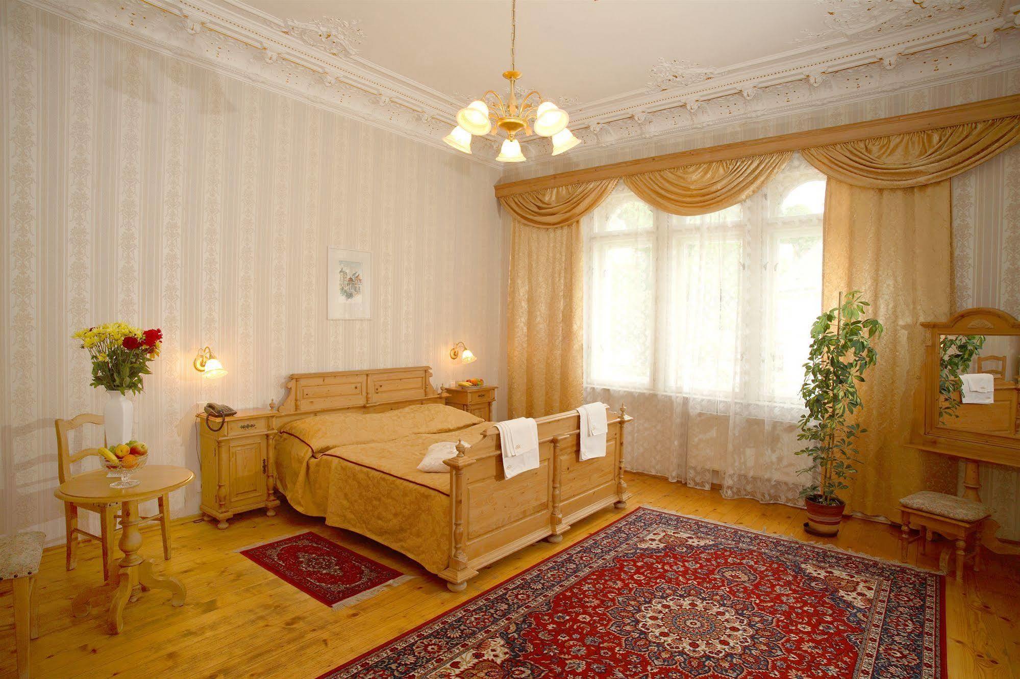 Heluan Hotel Karlsbad Eksteriør billede