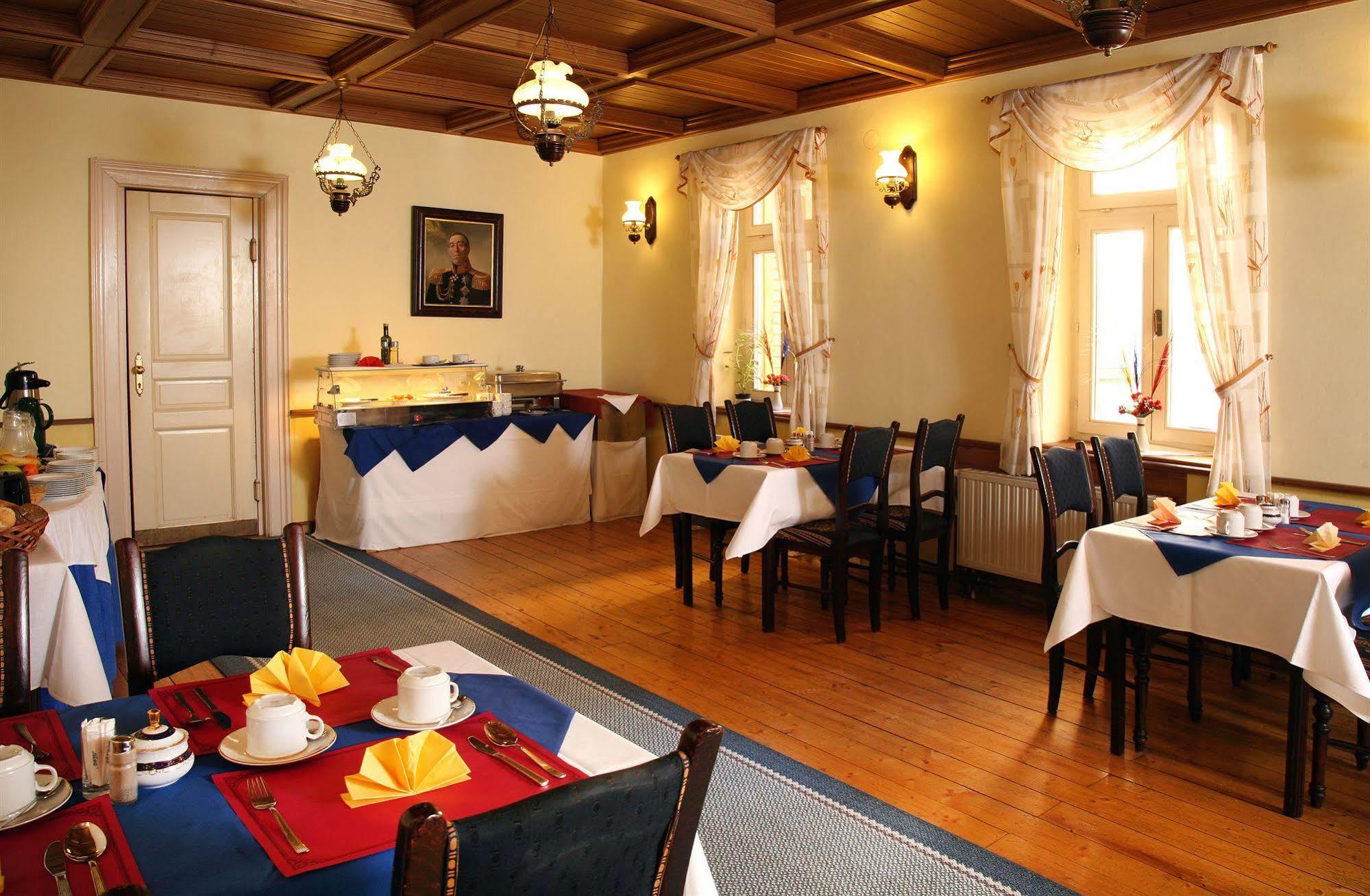 Heluan Hotel Karlsbad Eksteriør billede
