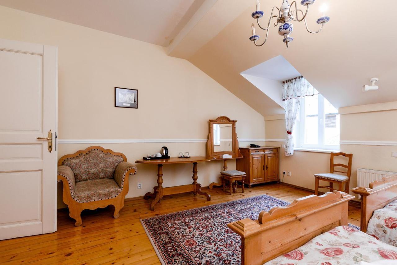 Heluan Hotel Karlsbad Eksteriør billede