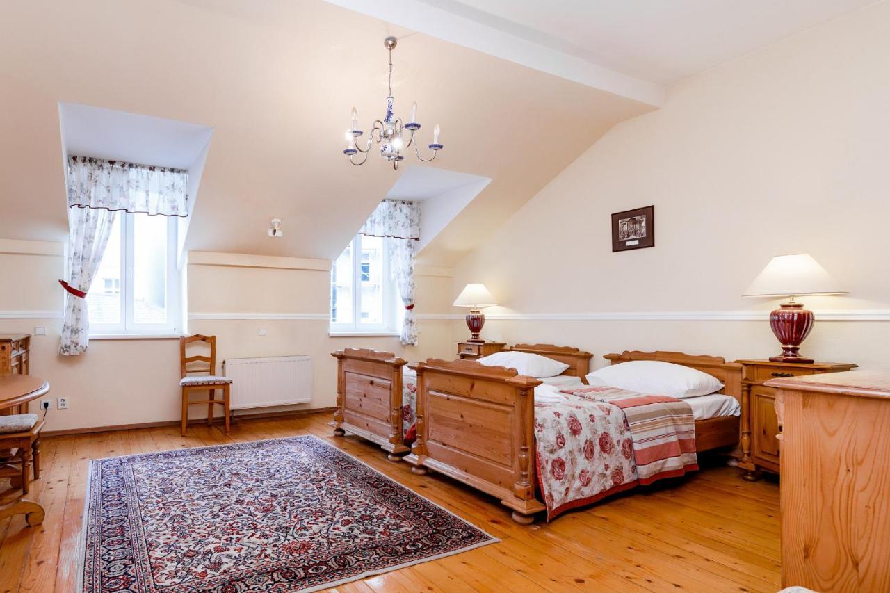 Heluan Hotel Karlsbad Eksteriør billede